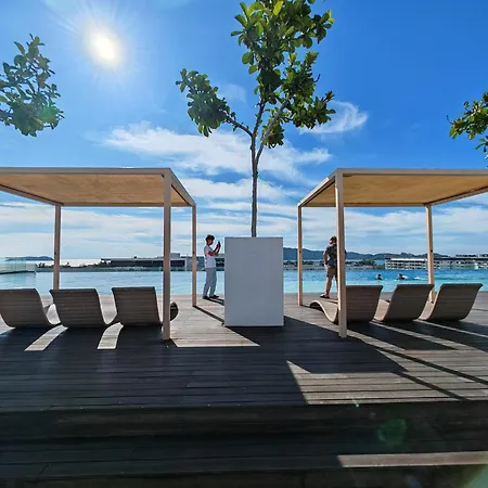Sutera Avenue Rooftop Infinity Pool Kk Infini Stay Kota Kinabalu Bagian luar foto